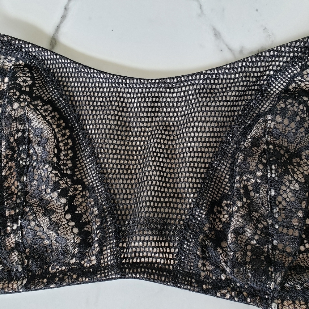🆕️VICTORIA'S SECRET Black Lace Balconette Bra 36D - Picture 4 of 10